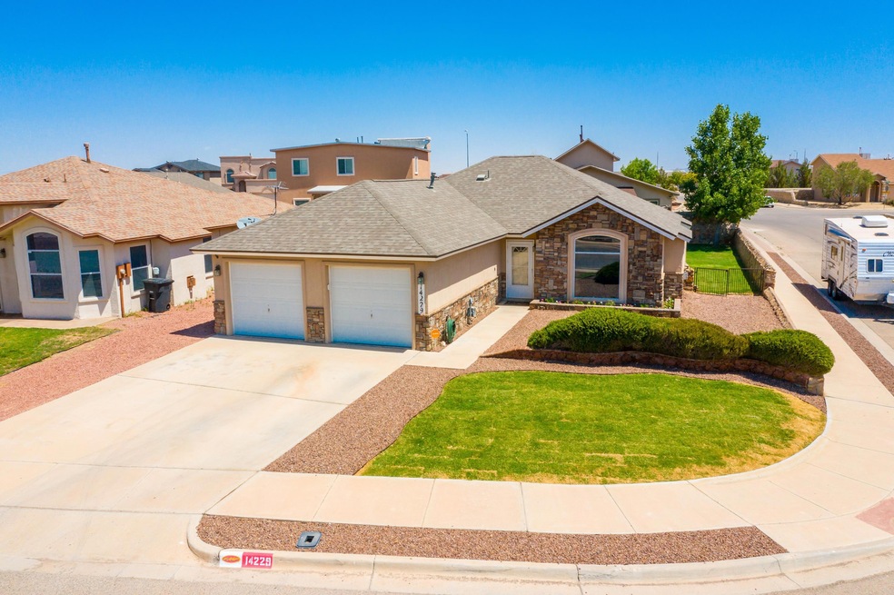 14229 Desert Stone Dr, Horizon City, TX 79928 - photo 1