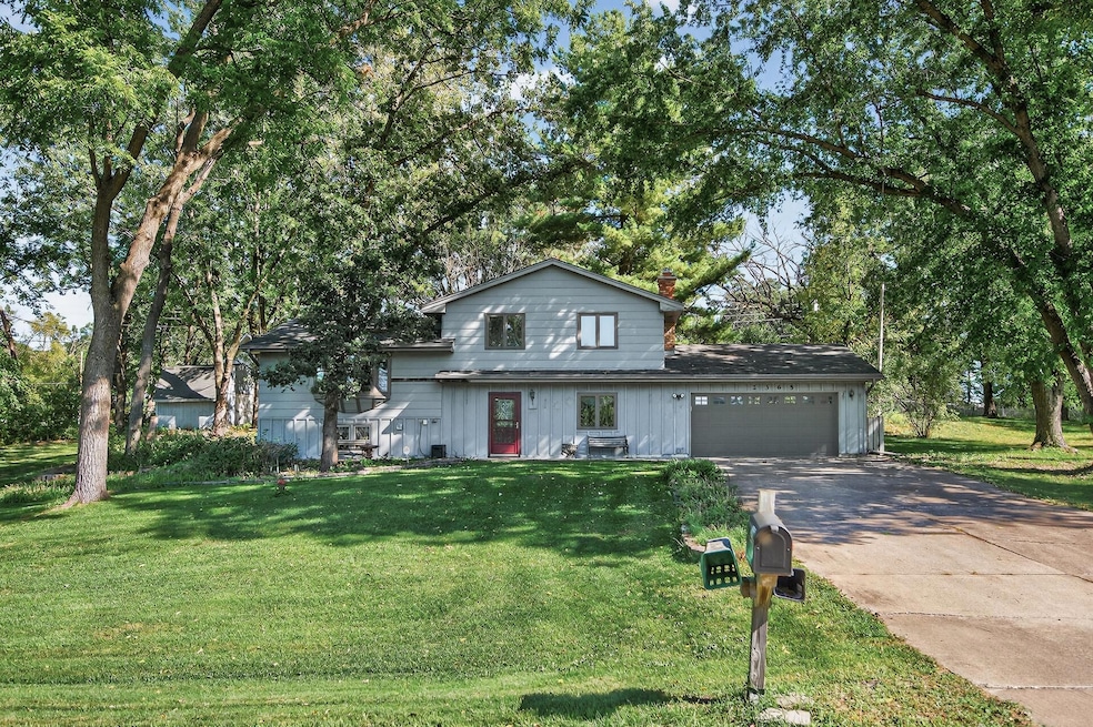 Pending $325,000 • Co-Listing Agent
