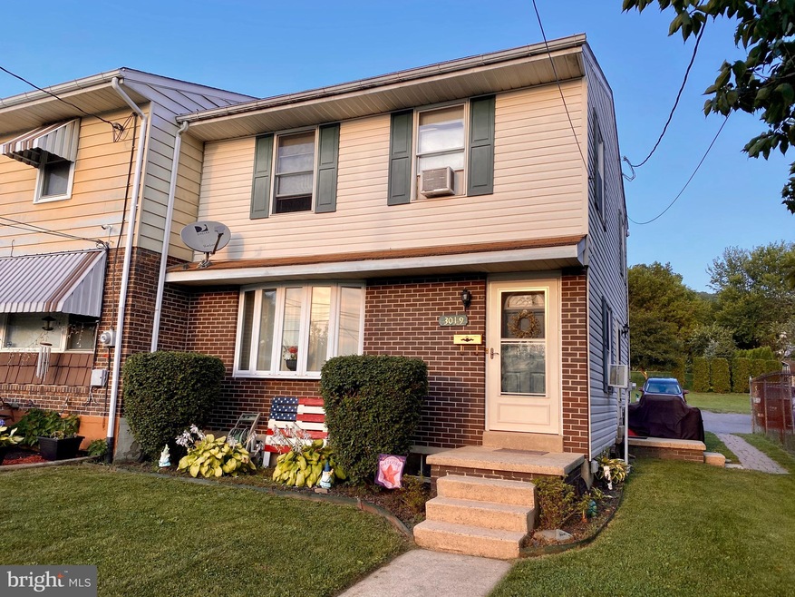 3019 Marion St, Reading, PA 19605 - photo 1