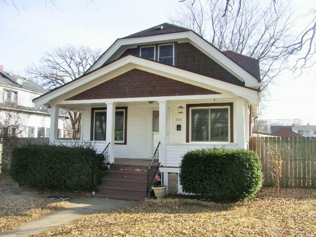 4 Bedrooms 2 Bathrooms