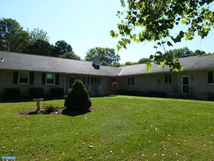 6007 W Valley Green Rd, Flourtown, PA 19031 - photo 1