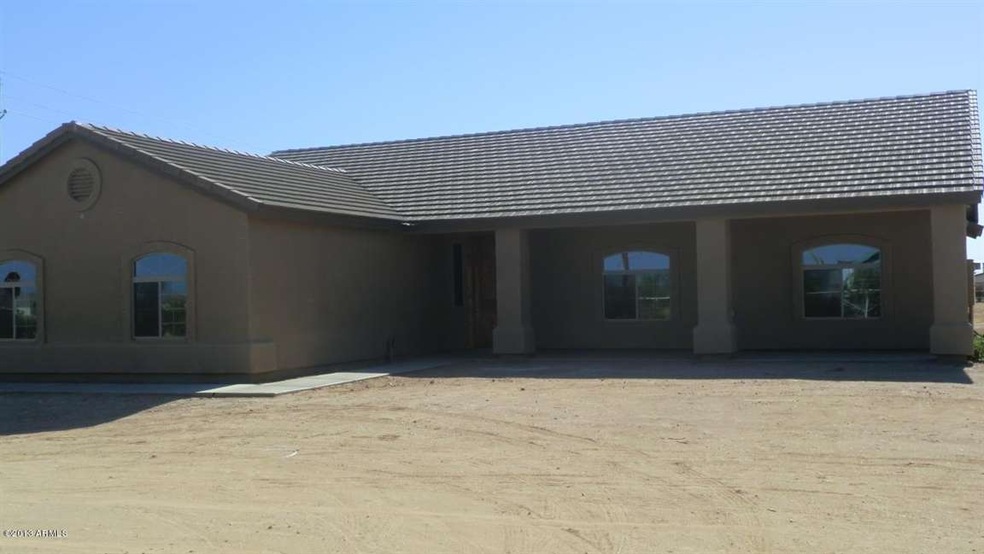 FRONT COVERED PATIO