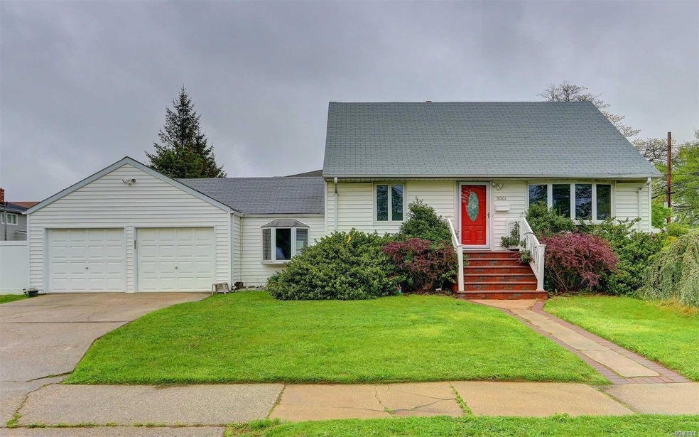 3001 Grand Blvd, Baldwin, NY 11510 - photo 1