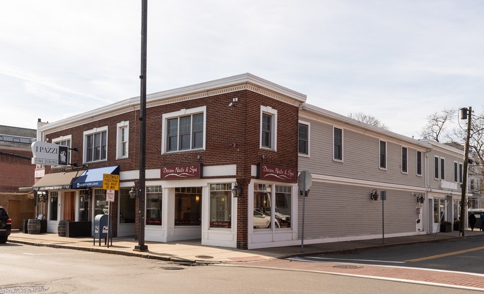 50 Maple St unit 2, Danvers, MA 01923 - photo 1