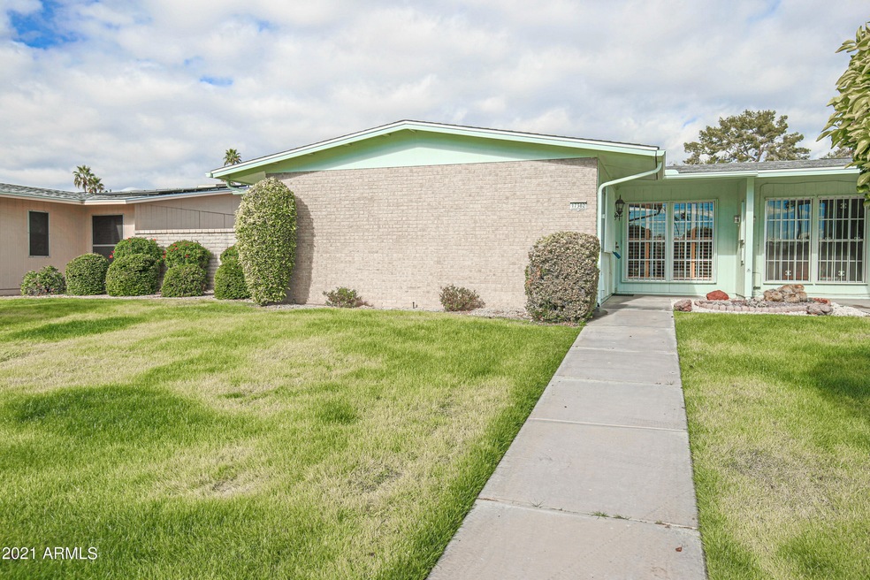 17302 N Del Webb Blvd, Sun City, AZ 85373 - photo 1