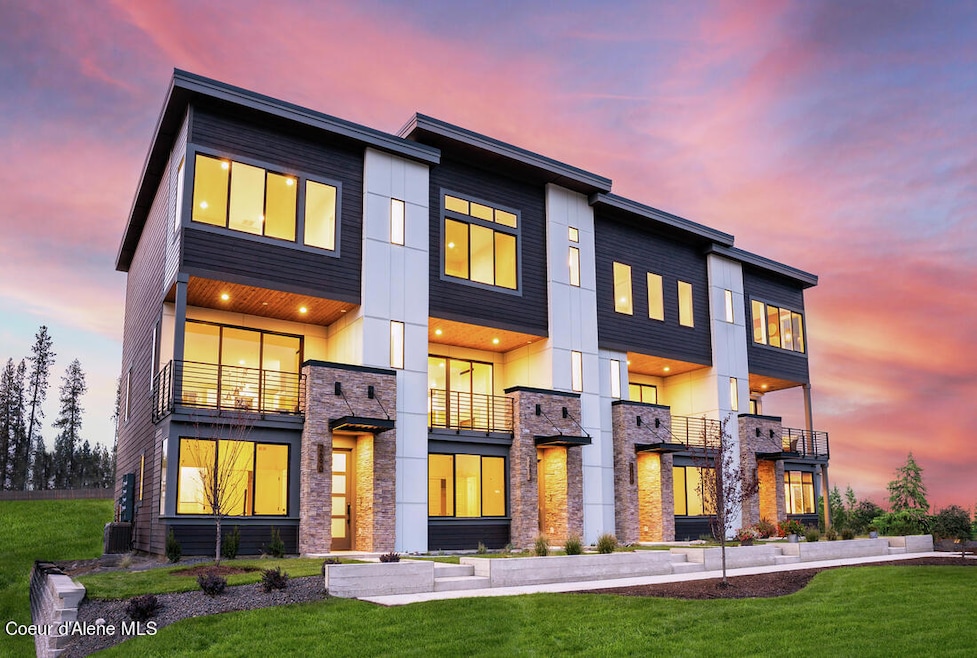 Pending $1,117,995 • Co-Listing Agent