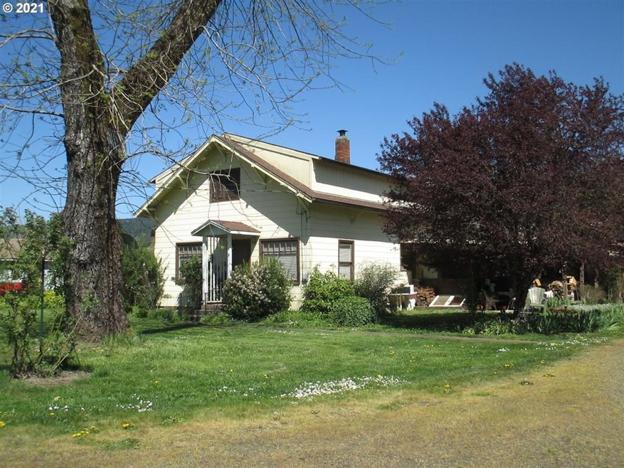 302 NE Oak St, Sheridan, OR 97378 - photo 1