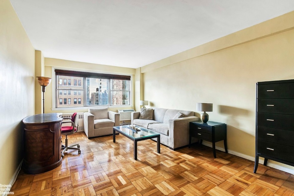 Convention Overlook unit 15C, New York, NY 10001 - photo 1