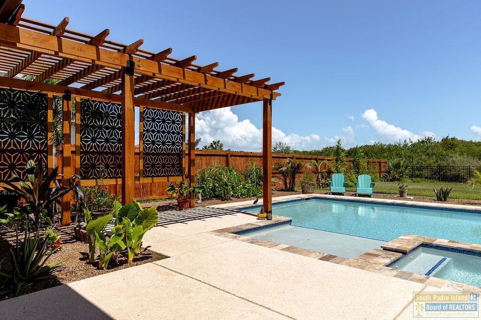 Under Contract $535,000