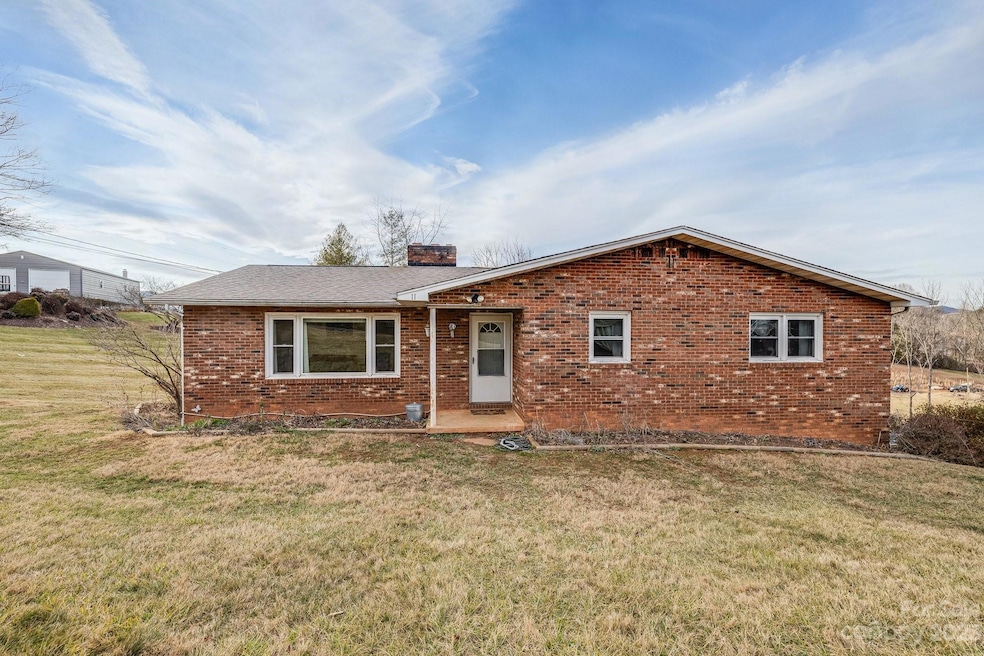 11 Overlook Dr, Leicester, NC 28748 - photo 1