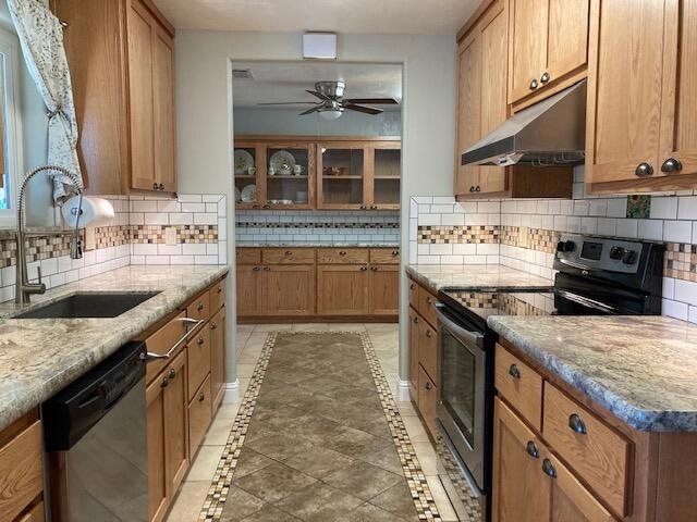 Kitchen toward dining room