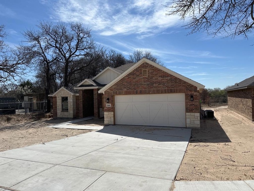 1668 Whiterock Dr, Weatherford, TX 76086 - photo 1