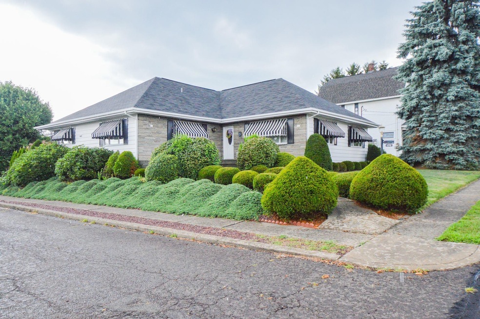 400 Mcclure Ave, Old Forge, PA 18518 - photo 1