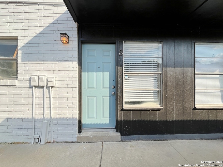2802 Lasses Blvd unit 8, San Antonio, TX 78223 - photo 1