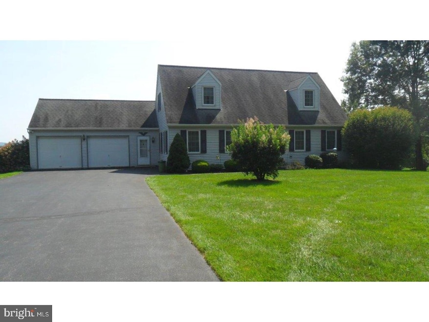 609 Stone Hill Rd, Shoemakersville, PA 19555 - photo 1