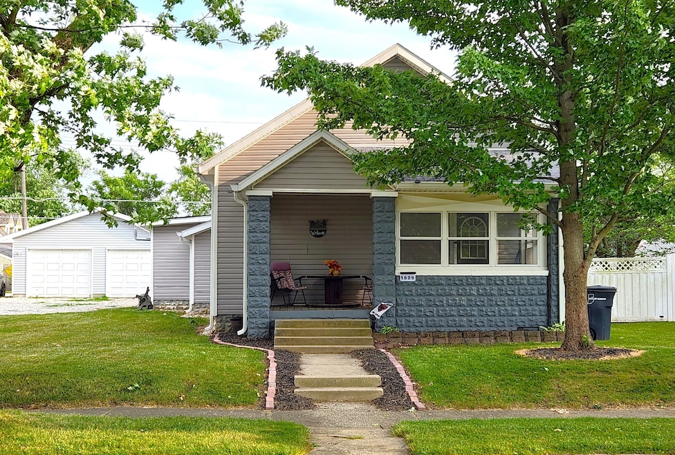 1609 N C St, Elwood, IN 46036 - photo 1