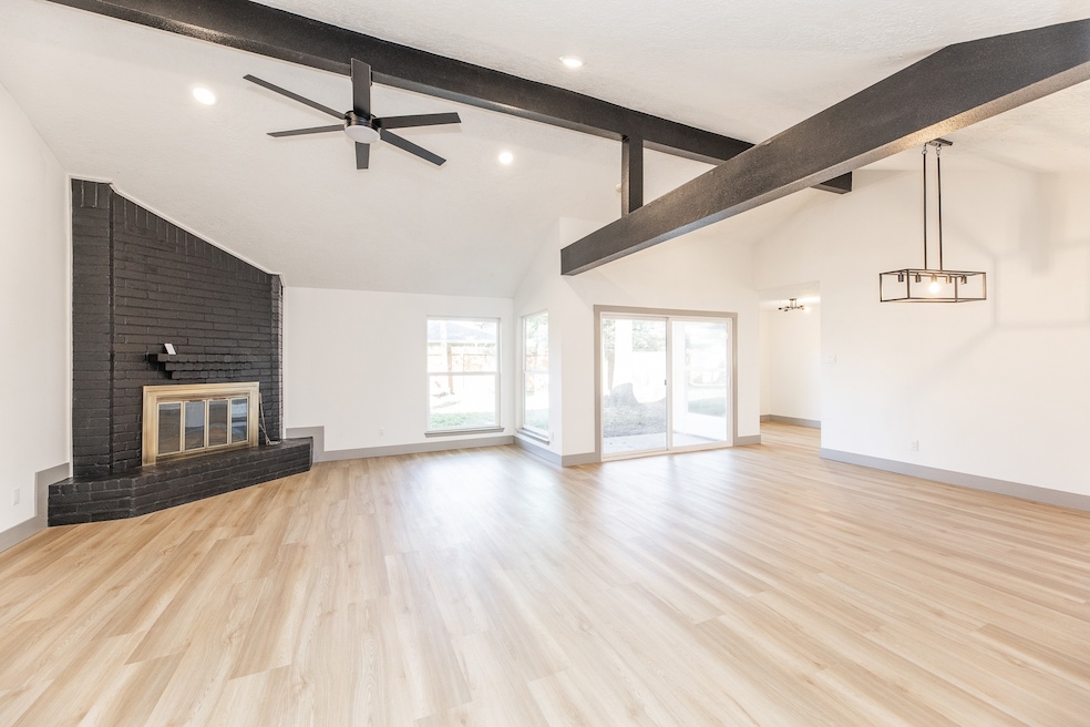 For Sale $260,000 • Co-Listing Agent