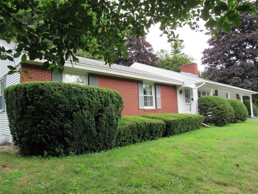 60 Ridge Ave, Claremont, NH 03743 - photo 1