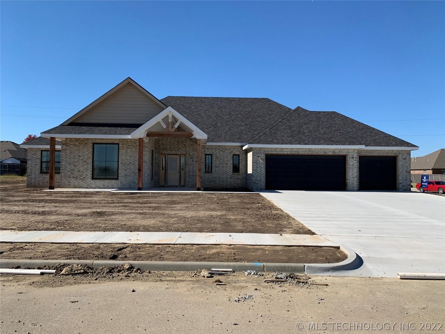 327 Emery Ln, Bartlesville, OK 74006 - photo 1