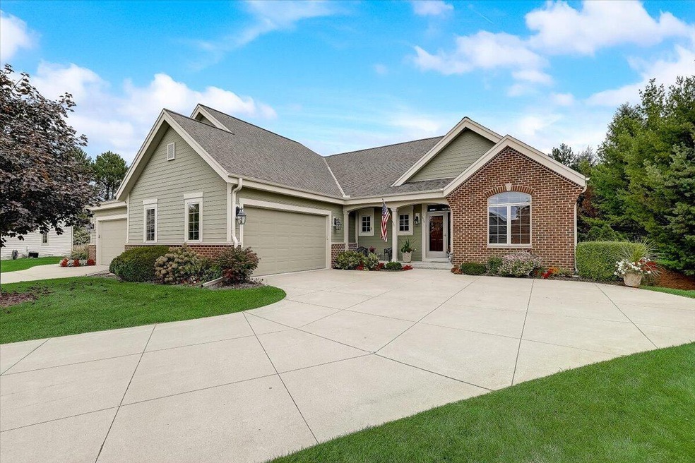 02-Hidden Waters Cir-02