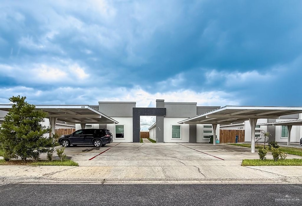 For Rent $1,300/month