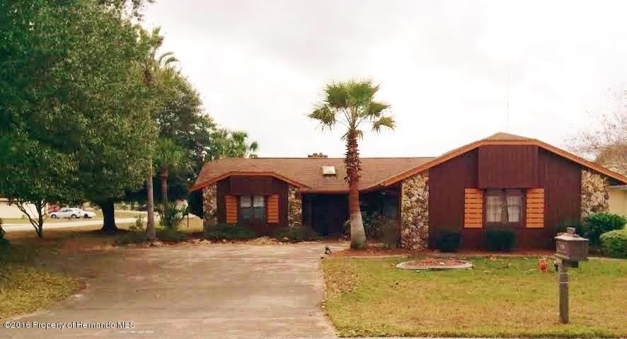 front 8390 Dunnellon