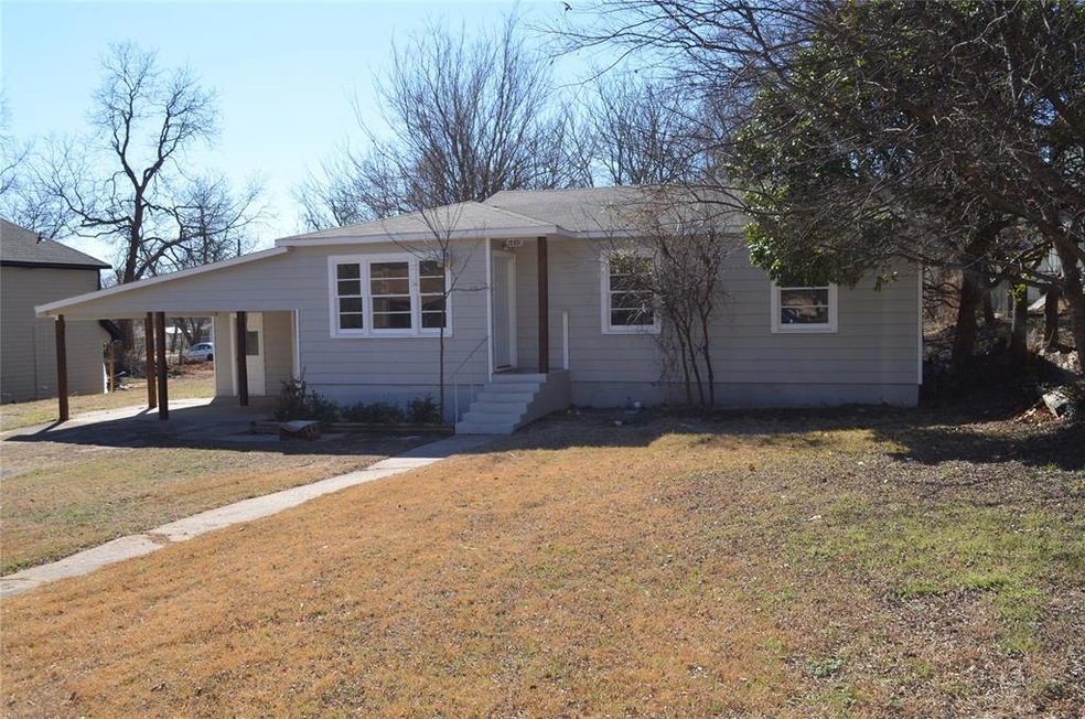 1610 W Johnson St, Denison, TX 75020 - photo 1