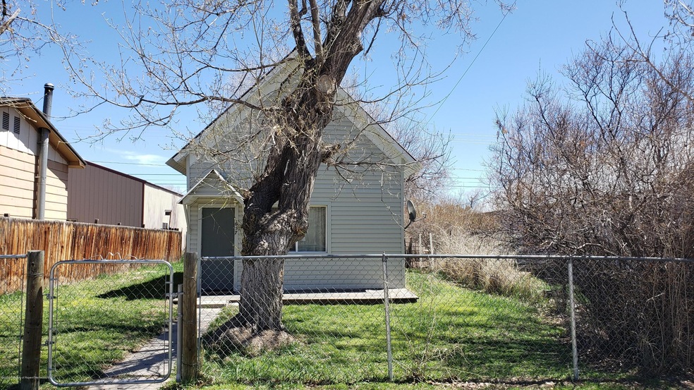 657 Rose St, Craig, CO 81625 - photo 1