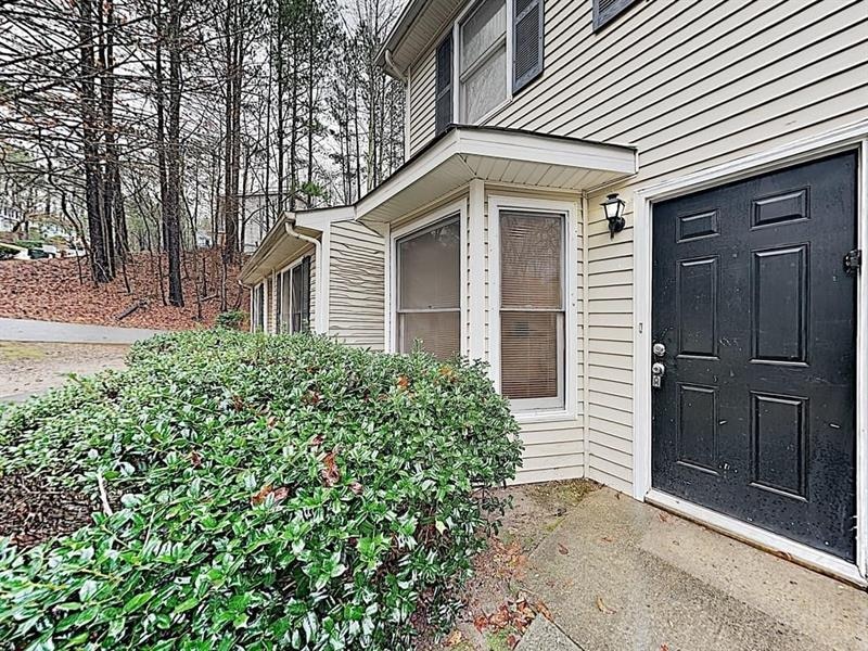1558 Oakpointe Dr SW unit C, Marietta, GA 30008 - photo 1