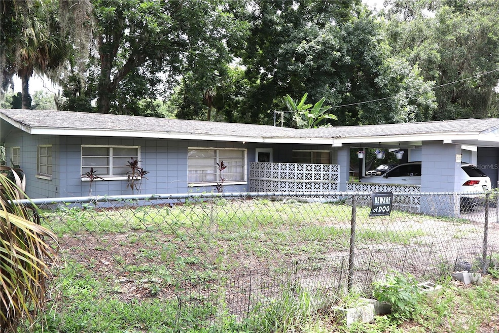 2575 Cr 422, Lake Panasoffkee, FL 33538 - photo 1