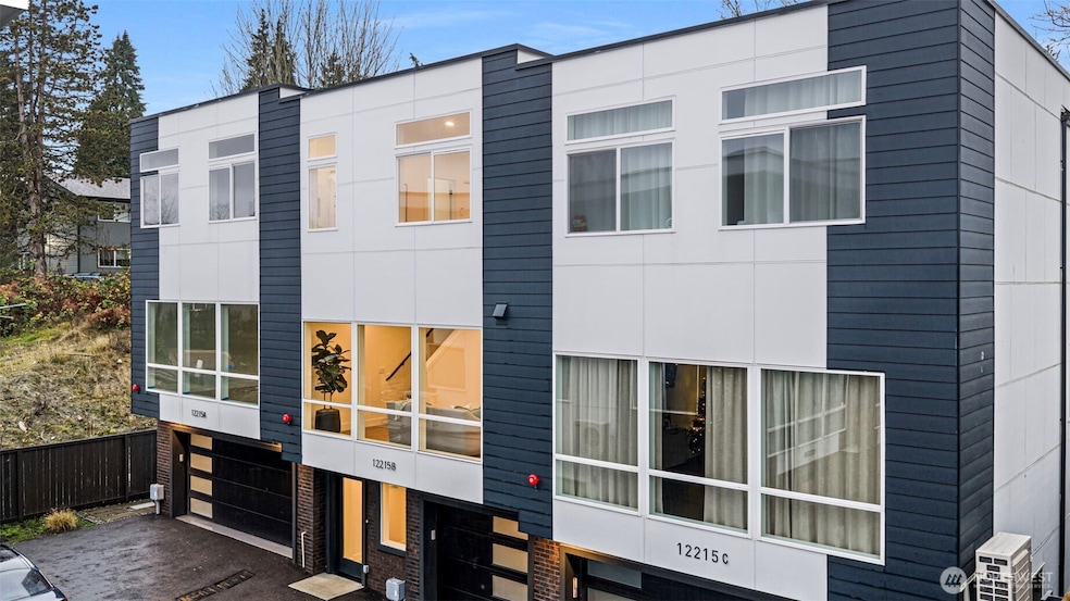 For Sale $685,000 • Co-Listing Agent