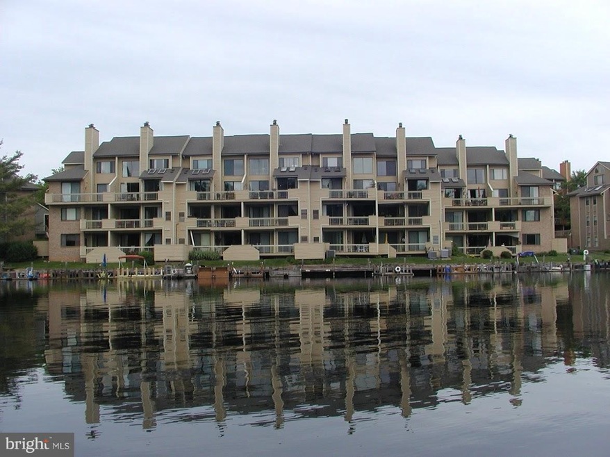 11242 Harbor Ct, Reston, VA 20191 - photo 1