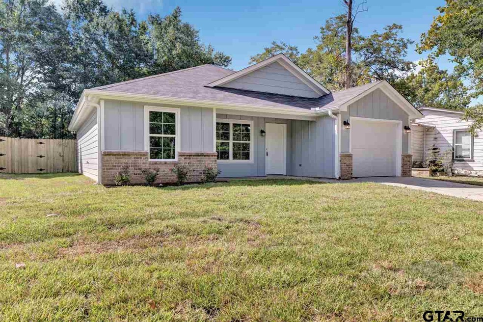 2220 2220 Walton, Tyler, TX 75701 - photo 1