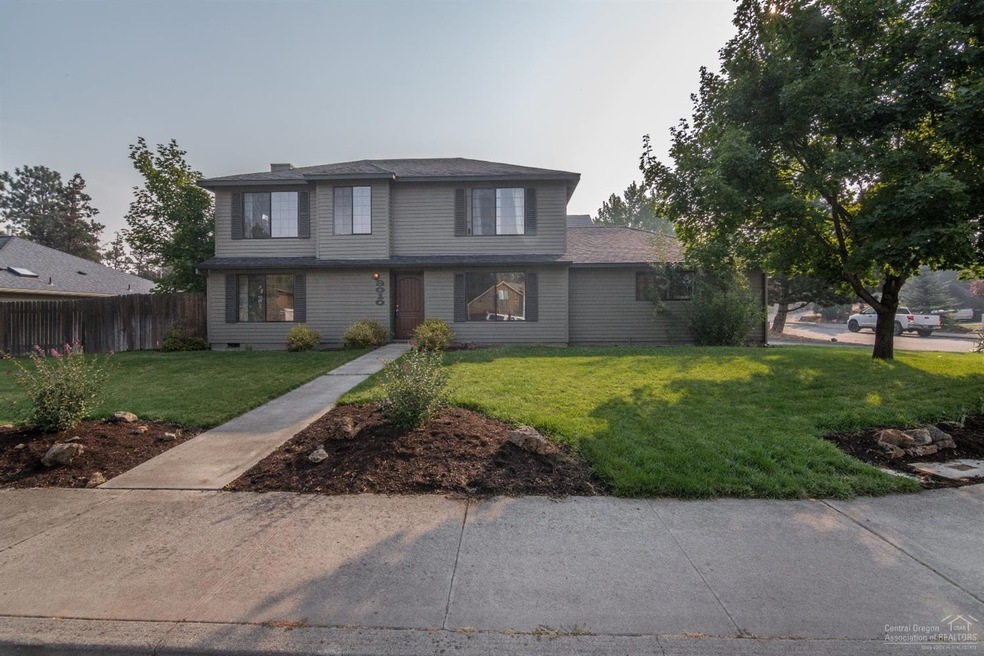 3010 NE Rock Chuck Dr, Bend, OR 97701 - photo 1