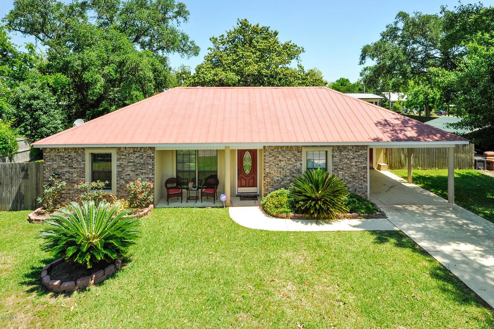 107 Carre Ct, Bay Saint Louis, MS 39520 - photo 1