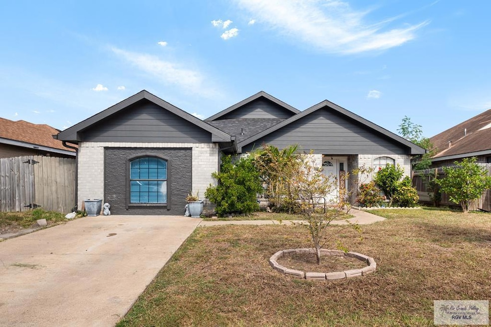 530 Windwood Way, Brownsville, TX 78526 - photo 1