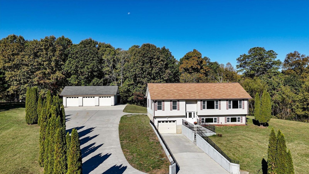 04-2110 Upper River Rd-3