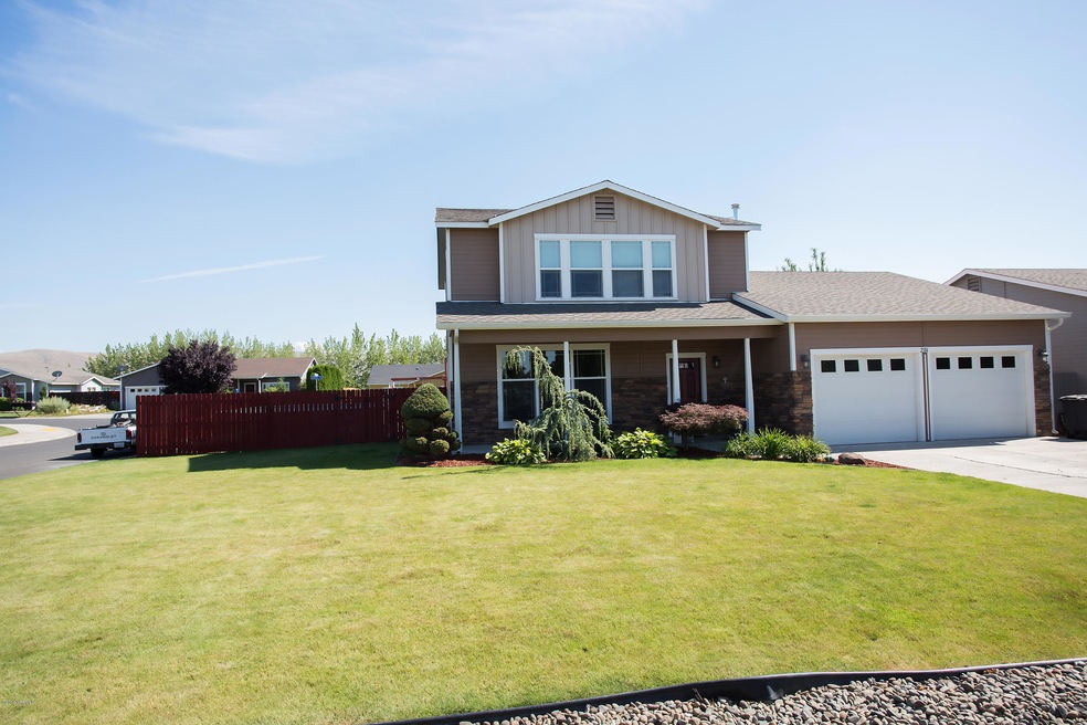 2314 S 80th Ave