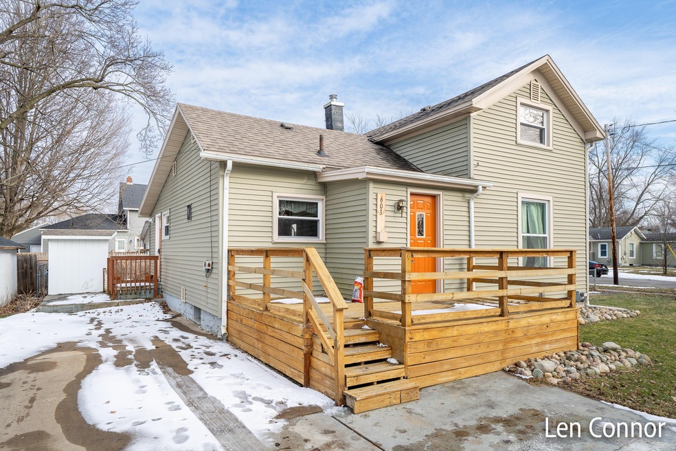 603 E Bond St, Hastings, MI 49058-3