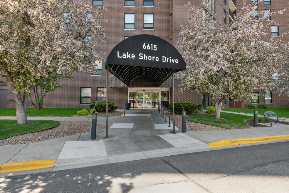 6615 Lake Shore Dr S unit 403, Richfield, MN 55423 - photo 1