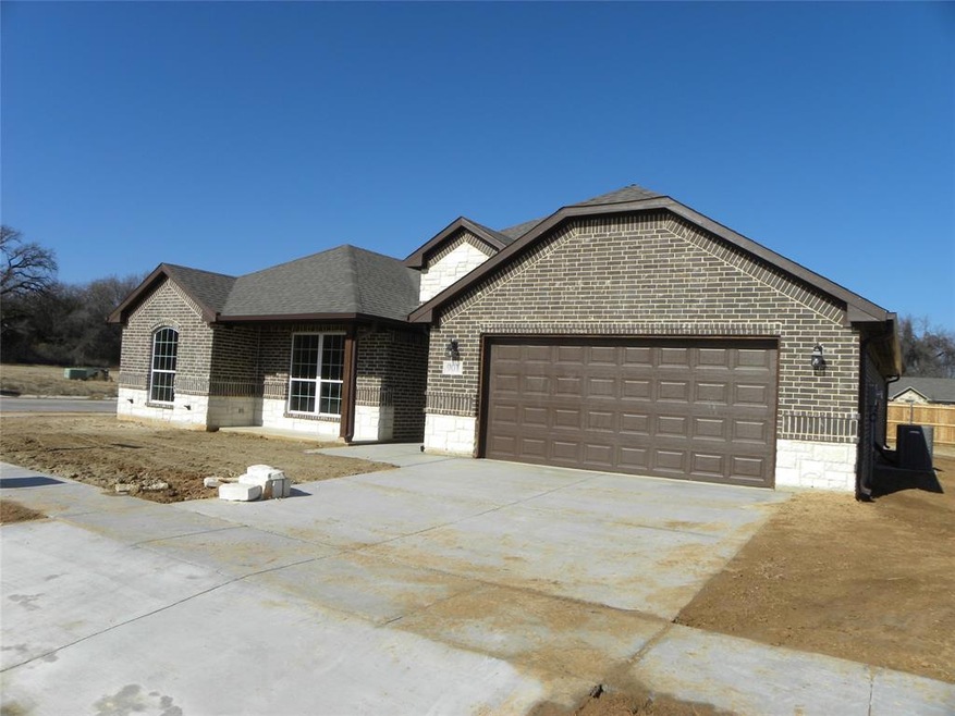 905 E 5th St, Springtown, TX 76082 - photo 1