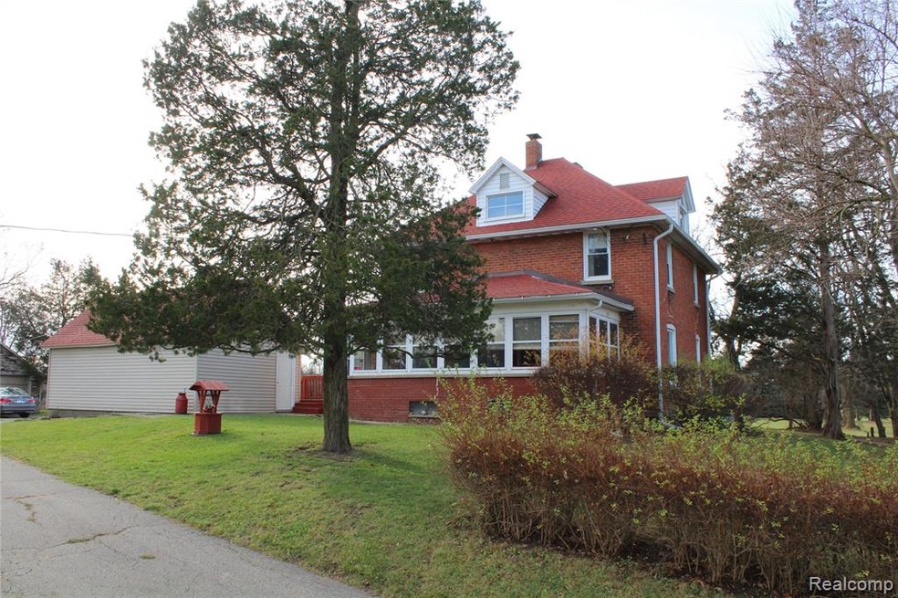 7203 Lahring Rd, Gaines, MI 48436 - photo 1