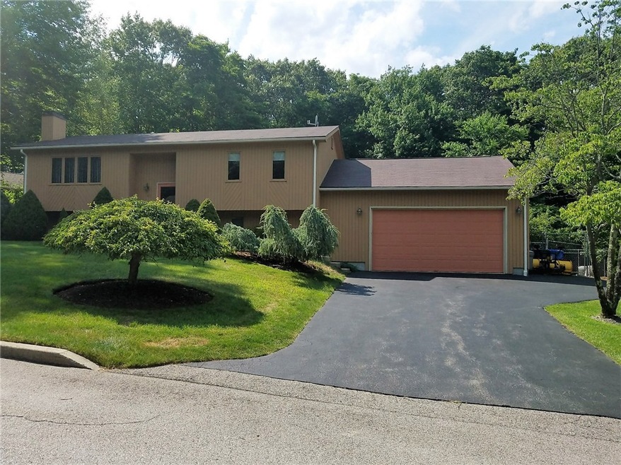 41 Ellen Lane...nicely located in Hillside Farms.