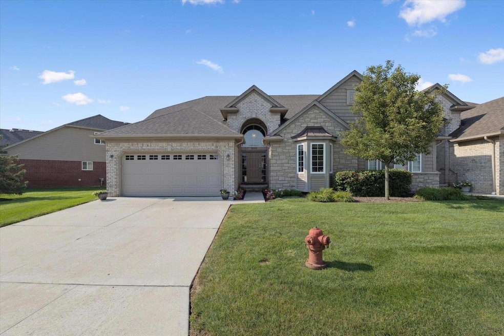 30466 Berghway Trail, Warren, MI 48092 - photo 1