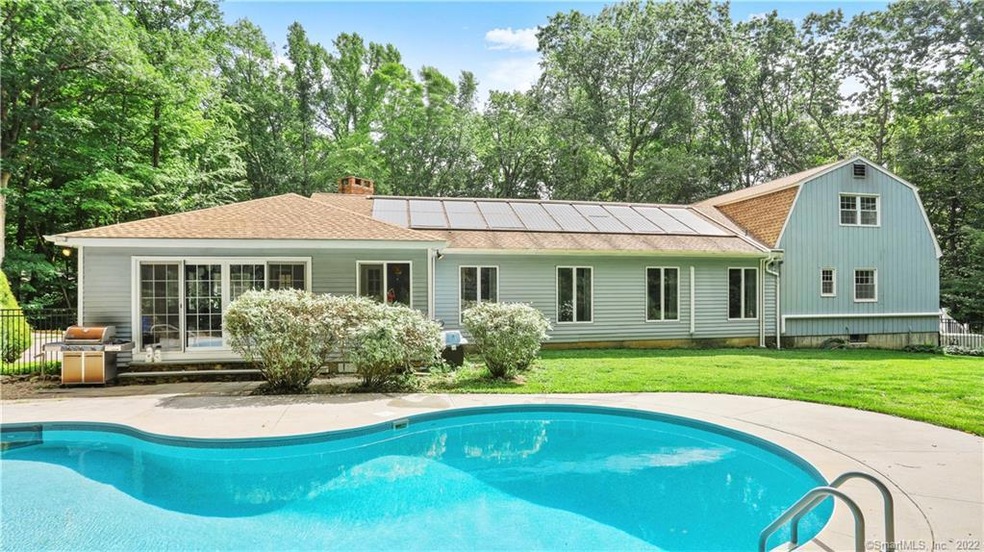 79 Drummer Ln, Redding, CT 06896 - photo 1