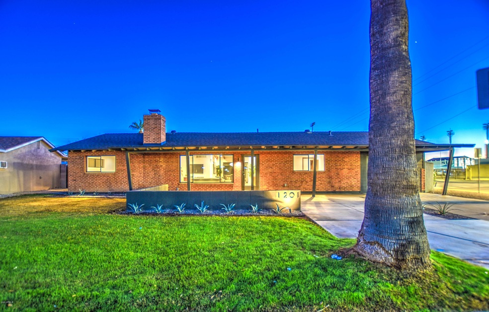 1201 E Edgemont Ave, Phoenix, AZ 85006 - photo 1