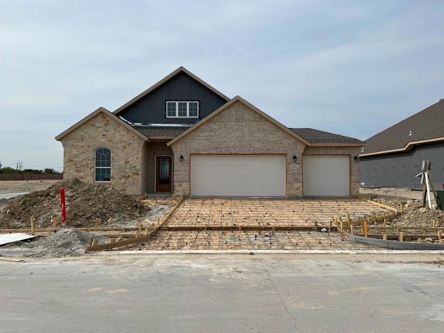 1501 Smoke Signal Ln, Weatherford, TX 76087 - photo 1