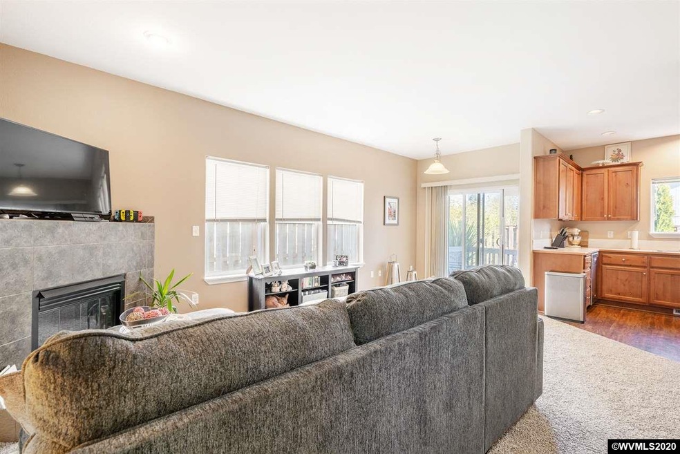 2463 25th Ave, Forest Grove, OR 97116 - photo 1