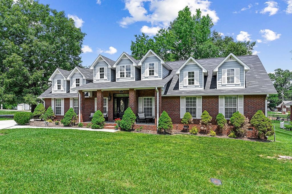 395 Brookside Dr, Cookeville, TN 38506 - photo 1