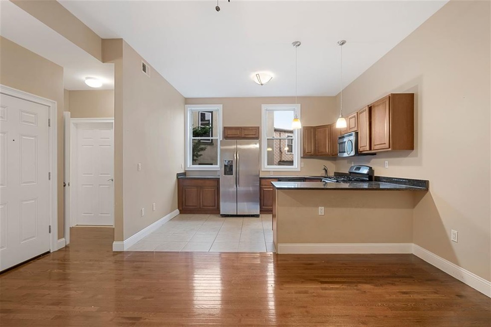 211 Maple St unit 1, Weehawken, NJ 07086 - photo 1